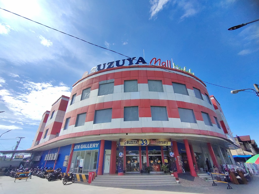 memiliki mall yang mendukung proses ekonomi masyarakat serta lebih mengenalkan gampong